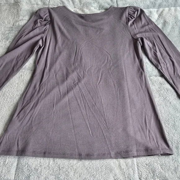 Time and Tru Puff Sleeve Rib Top.  Size Medium.  New without Tags.  Grey - Picture 6 of 6